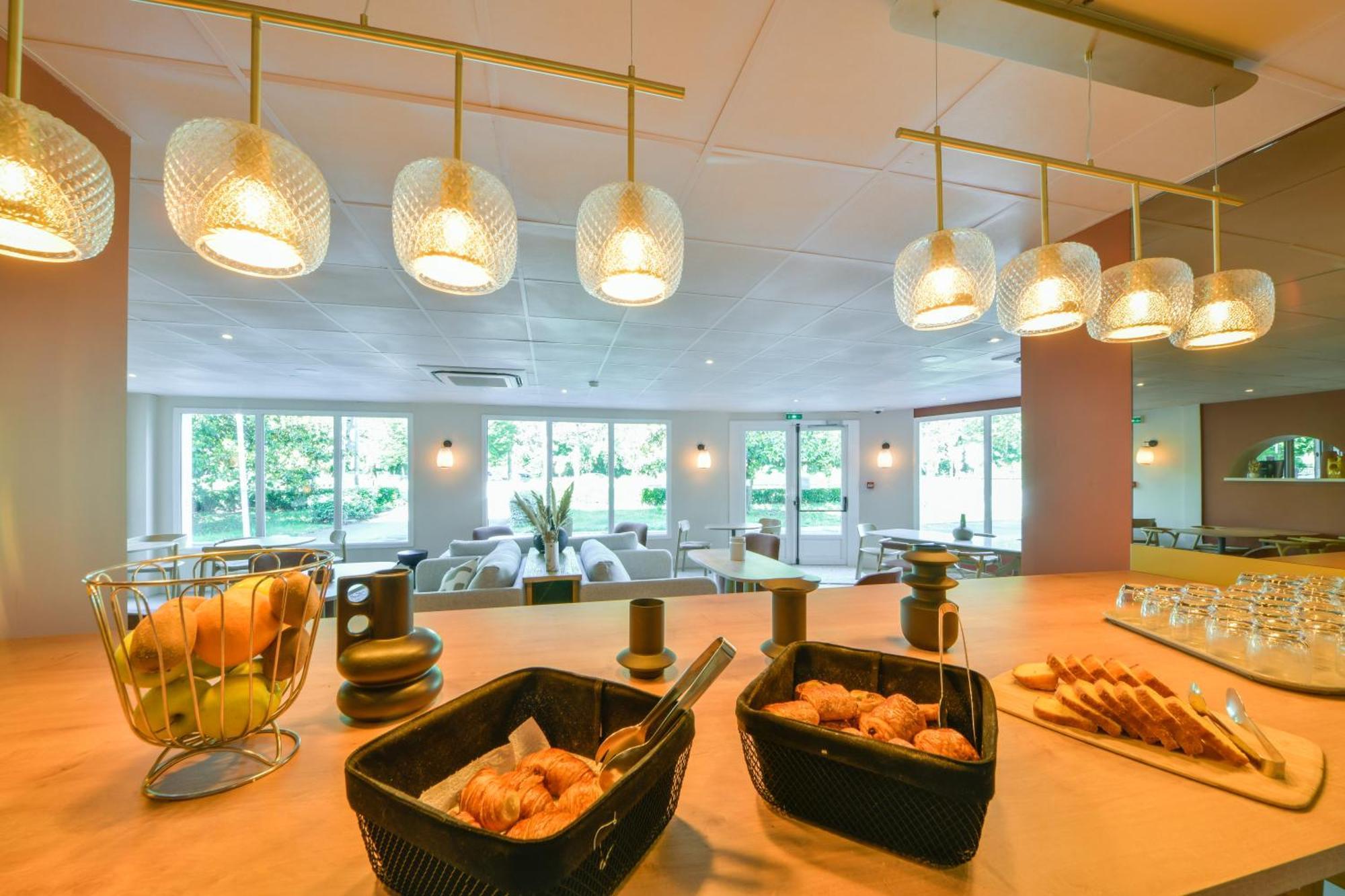 Bhoma Bourges - Hotel & Restaurant מראה חיצוני תמונה