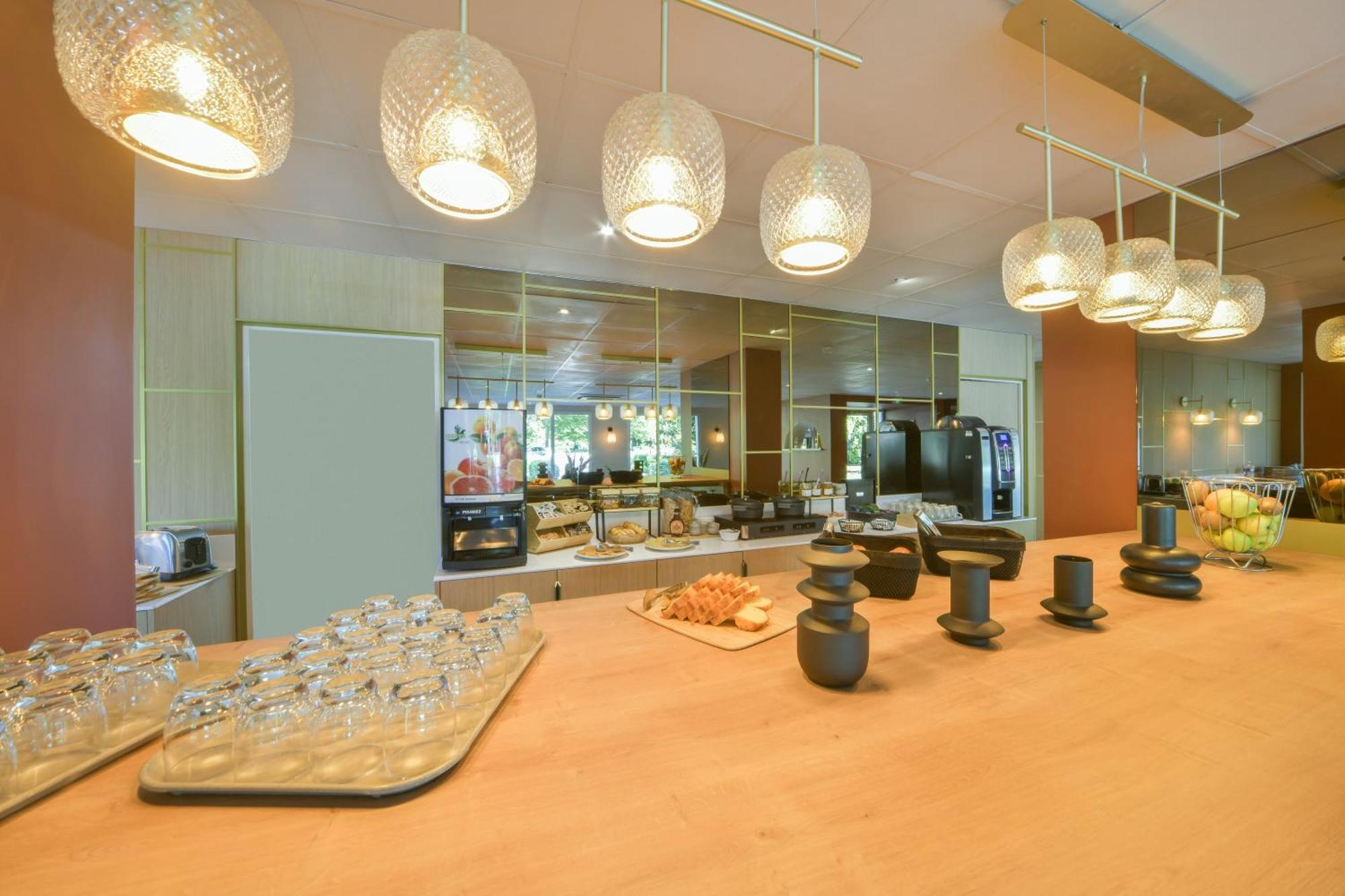 Bhoma Bourges - Hotel & Restaurant מראה חיצוני תמונה